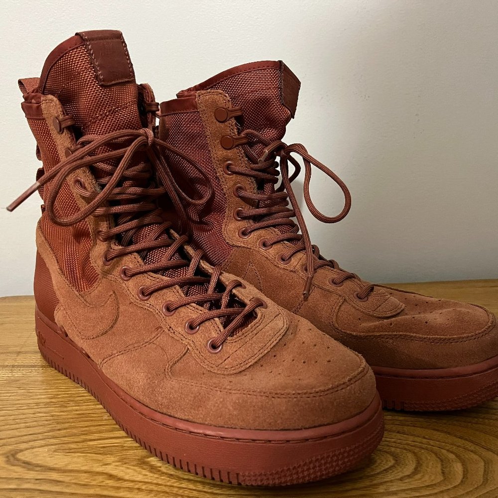 Nike SF Air Force 1 High Dusty Peach Red Shoes Sneakers Men's Size 11